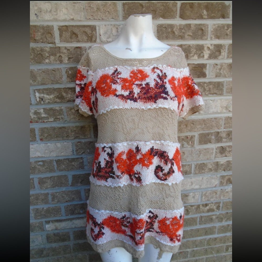 Anthropologie Knitted & Knotted Short sleeve knit top / Sweater Sz S